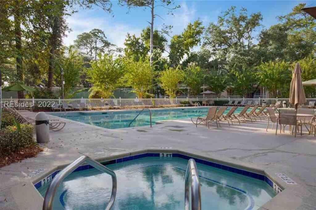 Cute 2 Bedroom, 2 Bath Condo At Folly Field Beach Хилтон-Хед-Айленд Экстерьер фото